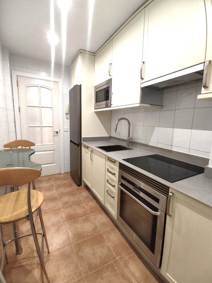 Kitchen of Flat to rent in  Madrid Capital  with Air Conditioner, Heating and Storage room