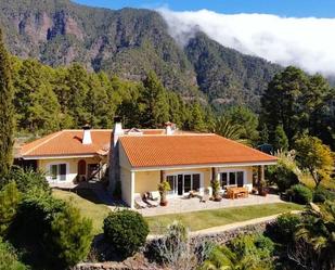 Vista exterior de Casa o xalet en venda en El Paso amb Aire condicionat i Terrassa