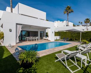 Jardí de Casa o xalet de lloguer en Estepona amb Aire condicionat, Jardí privat i Terrassa