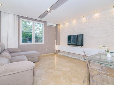Flat with pool for sale in Calle Granada