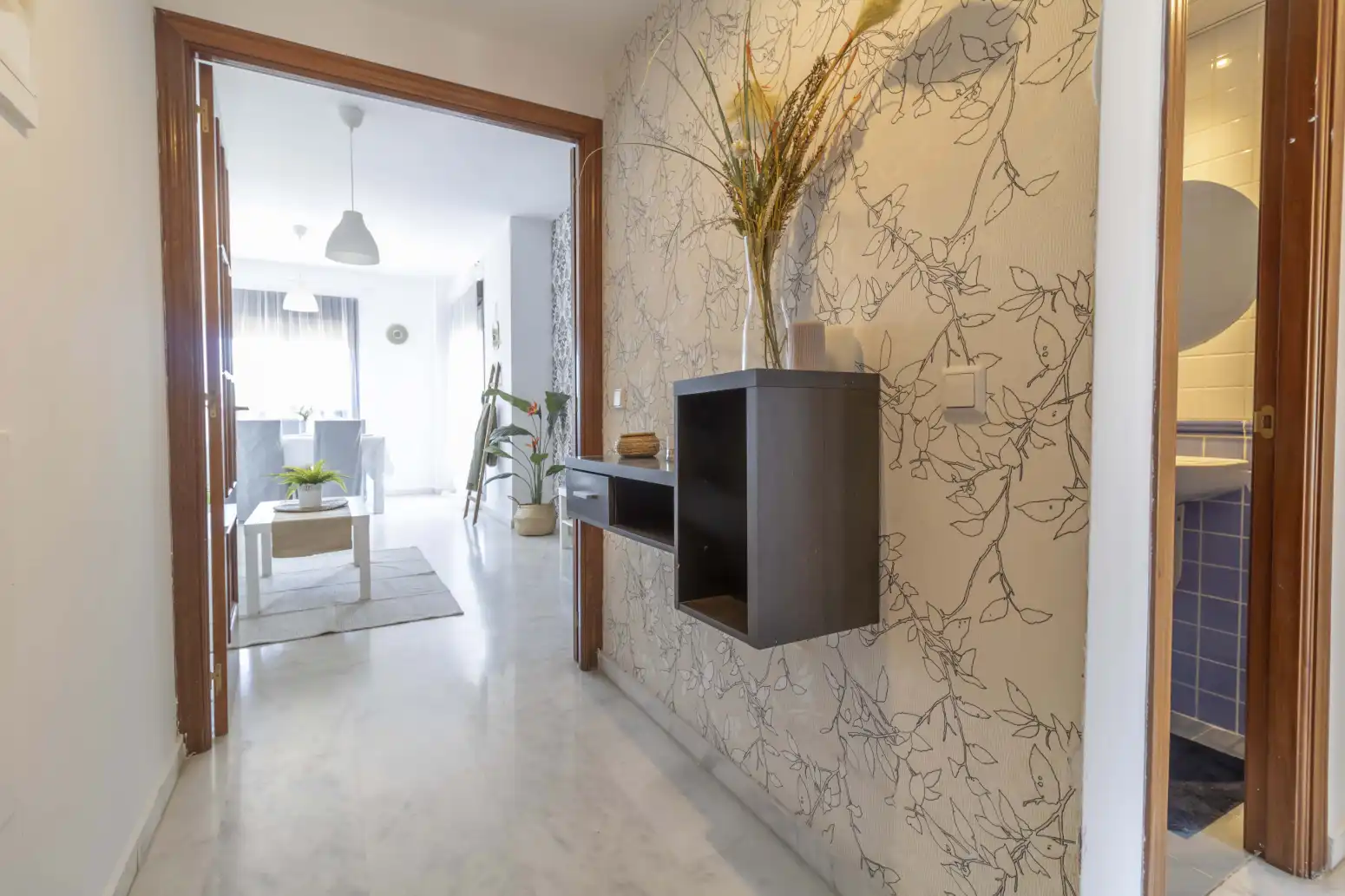 Wohnung zum Verkauf in Mairena del Aljarafe mit Klimaanlage, Privatgarten und Terrasse