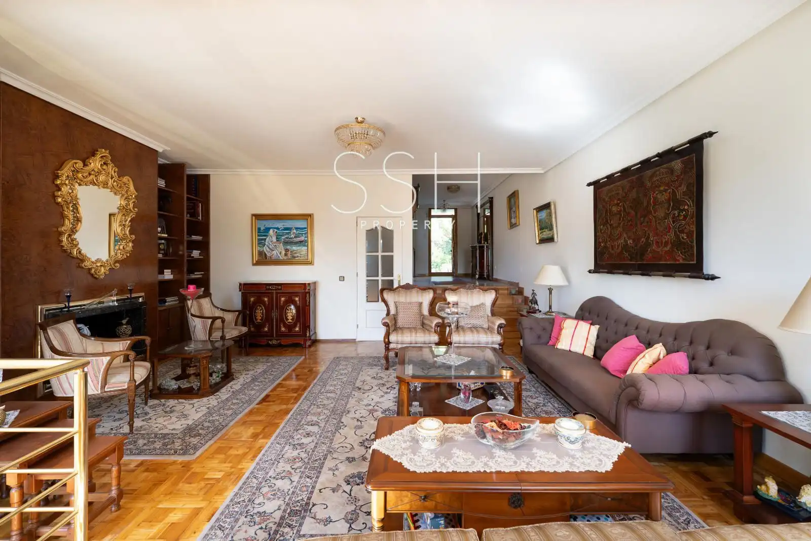 Sala d'estar de Casa adosada en venda en Madrid amb Aire condicionat, Calefacció i Piscina