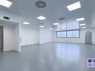 Oficina amb ascensor de lloguer a Avinguda de Cornellà