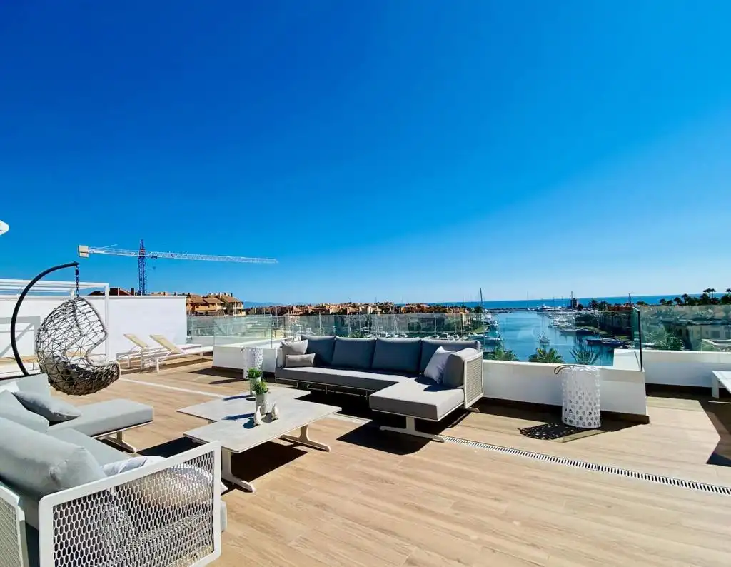 Attic for rent in Puerto de Sotogrande - La Marina