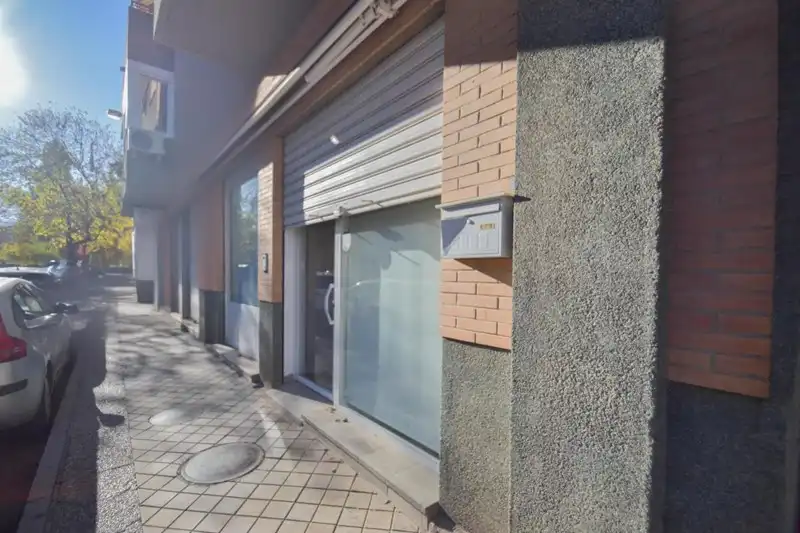Local comercial en venda a Calle Torre de los Hidalgos 9, imagen 3