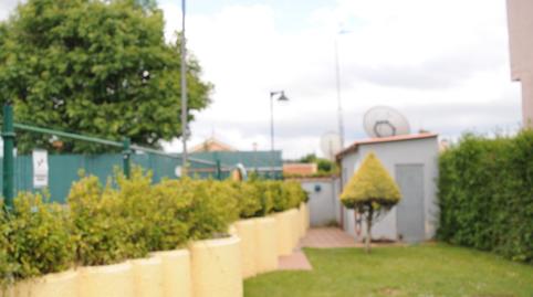 Foto 3 de Casa adosada en venda a Calle Juan Fernández García, Villaquilambre, León