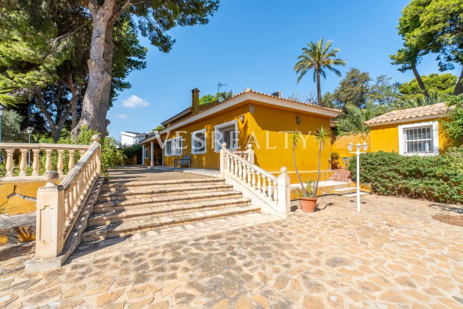 Exterior view of Houses for sale in Alicante / Alacant