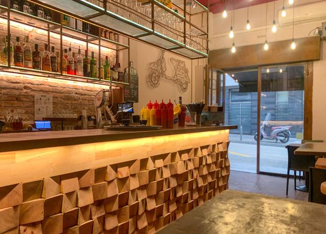 Local comercial en Alquiler en Vila de Gràcia