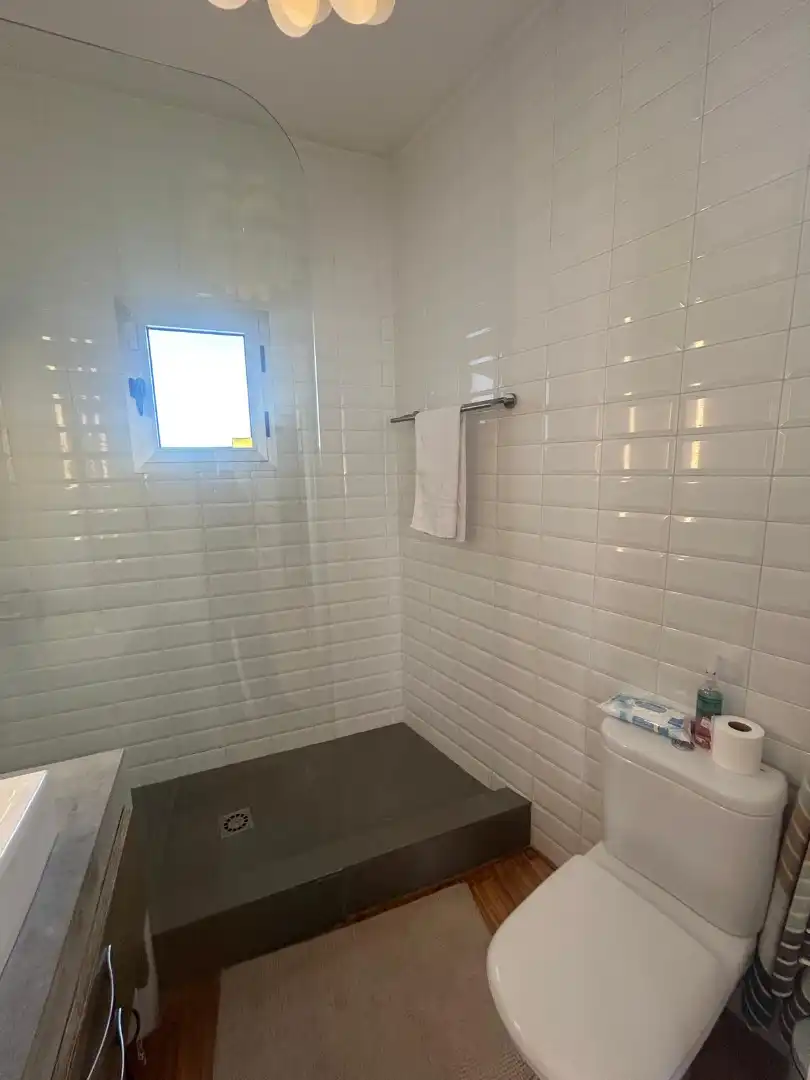 Bathroom of Flat for sale in Málaga  with Air Conditioner and Terrace