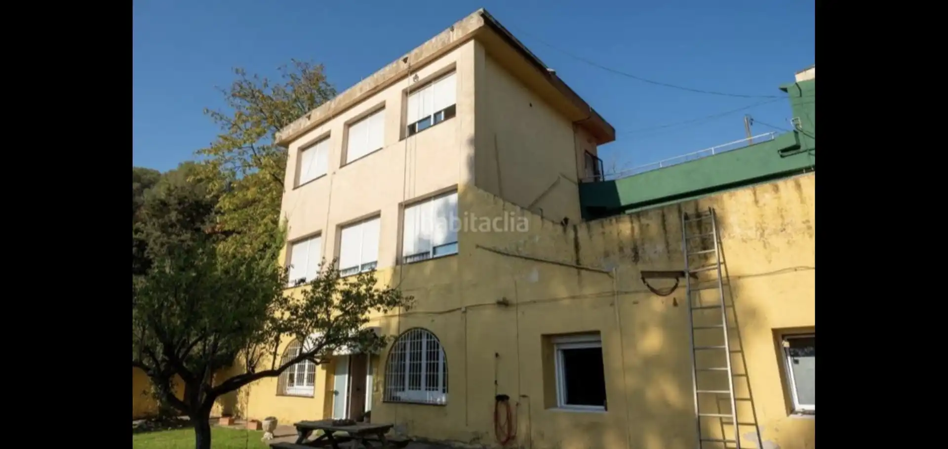 Casa amb piscina en venda a Sant Fost de Campsentelles