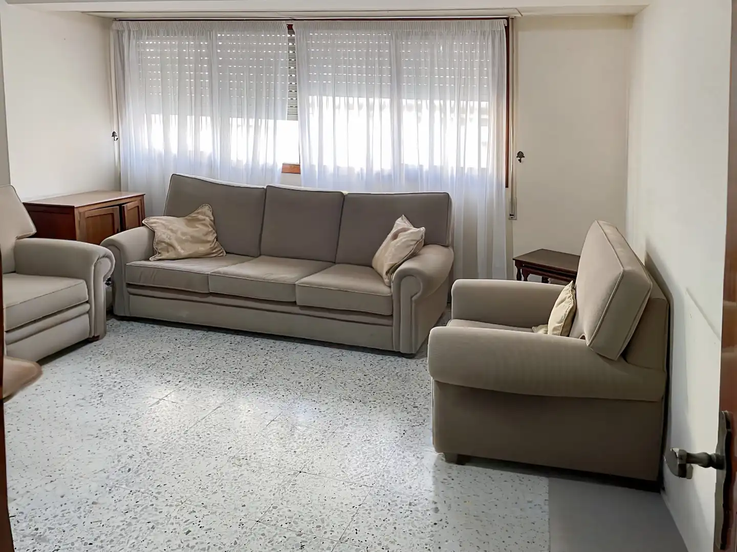 Sala d'estar de Pis en venda en Ferrol amb Moblat