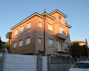 Vista exterior de Casa o xalet en venda en Oviedo  amb Aire condicionat