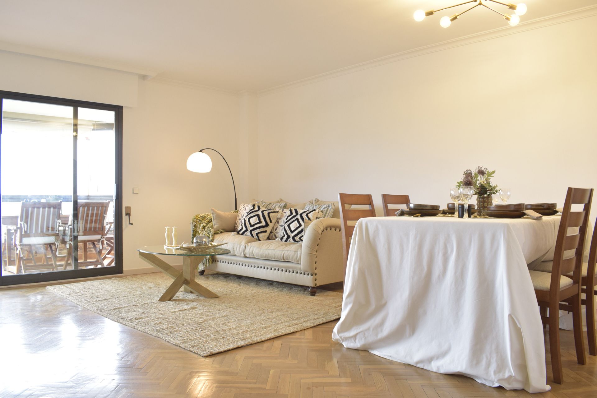Living room of Flat for sale in Alcobendas  with Air Conditioner, Heating and Parquet flooring