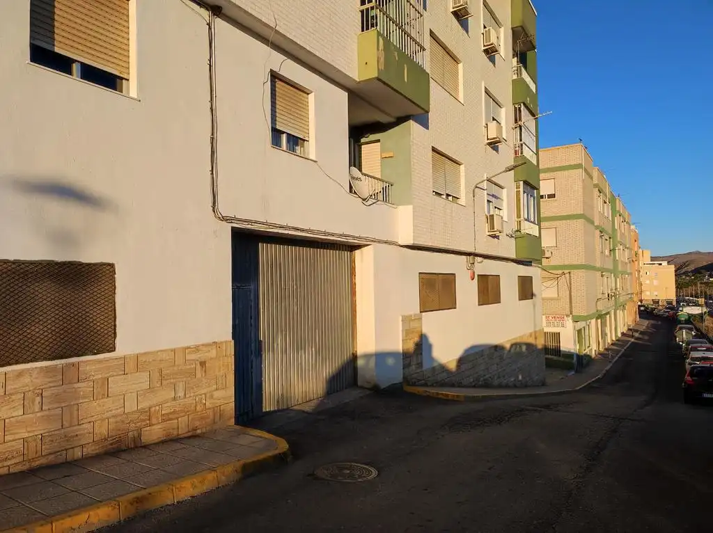 Individual con ascensor en venta en Calle José Mañas