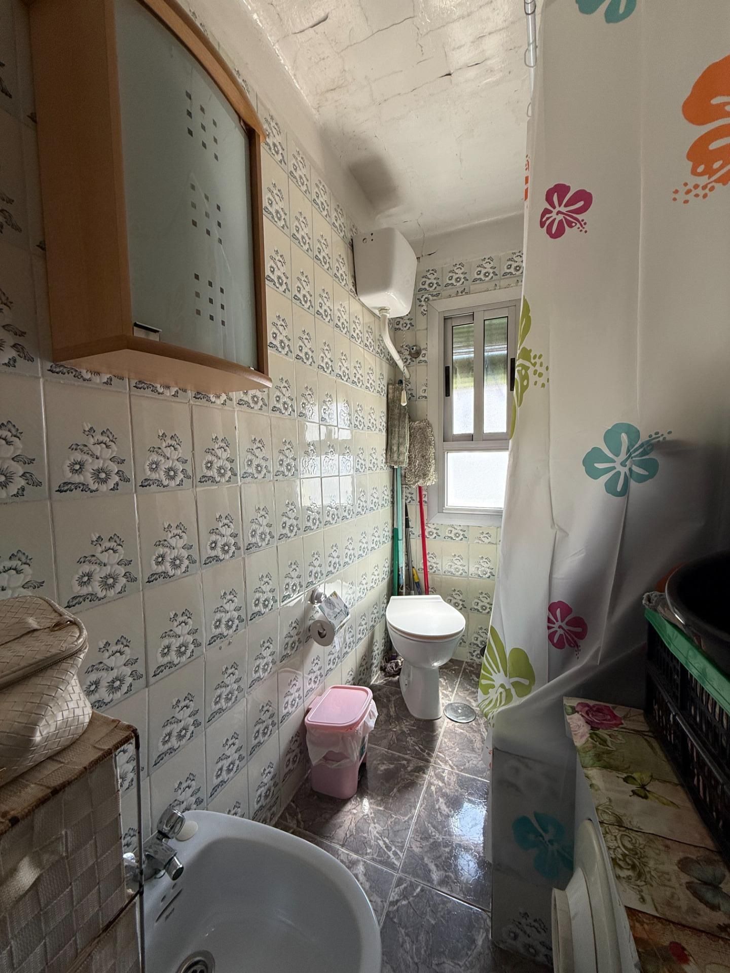 Flat for sale in Calle GAVILAN, Los Pájaros, Cerro - Amate,  Sevilla Capital
