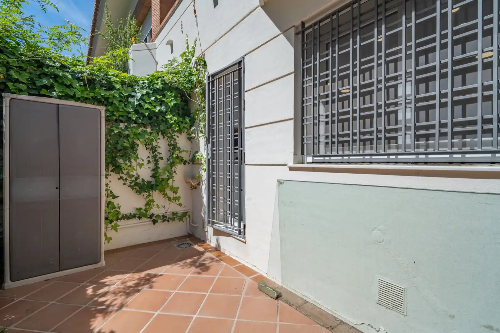 Terrassa de Casa adosada en venda en Málaga amb Aire condicionat, Traster i Piscina