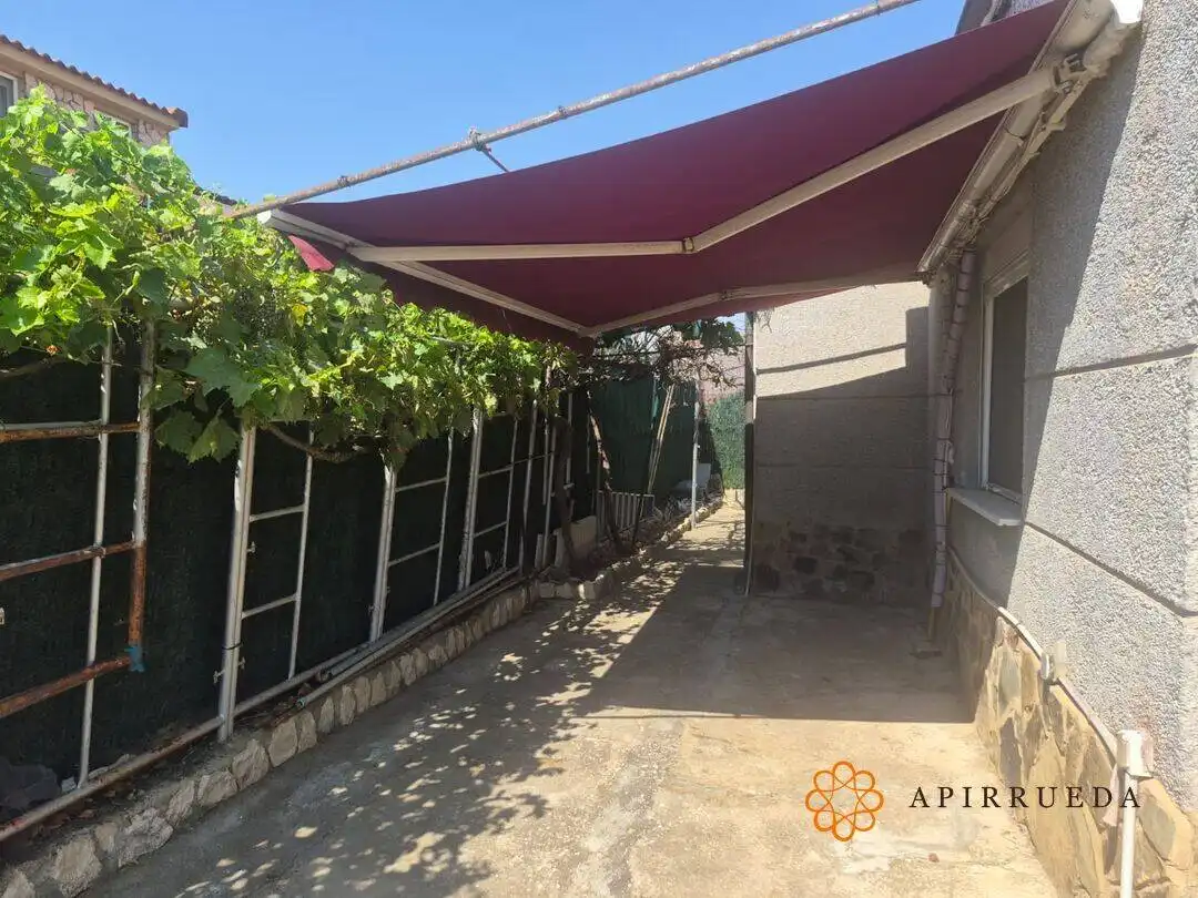Houses for sale in Alforque  with Air Conditioner, Heating and Storage room