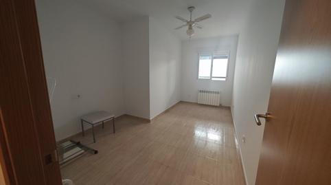 Foto 4 de Planta baixa en venda a Monjes, Zona Sur - Av. de España - San Miguel, Cáceres