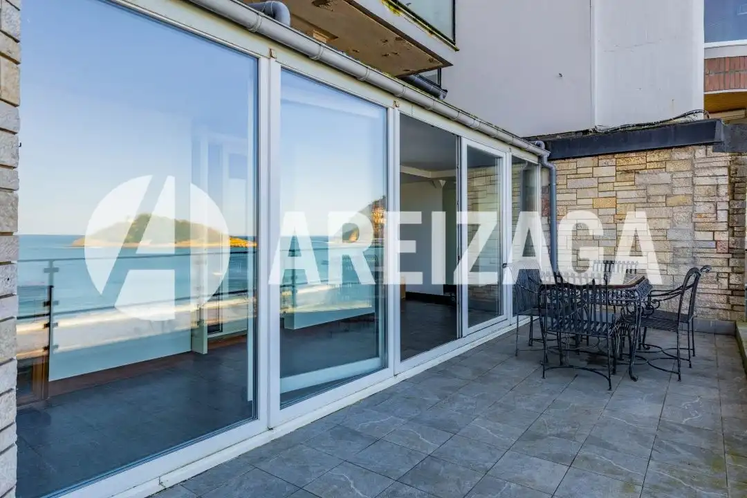 Terraza de Piso en venta en Donostia - San Sebastián  con Calefacción, Terraza y Balcón