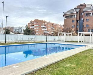 Piscina de Planta baixa en venda en  Granada Capital amb Calefacció, Jardí privat i Terrassa