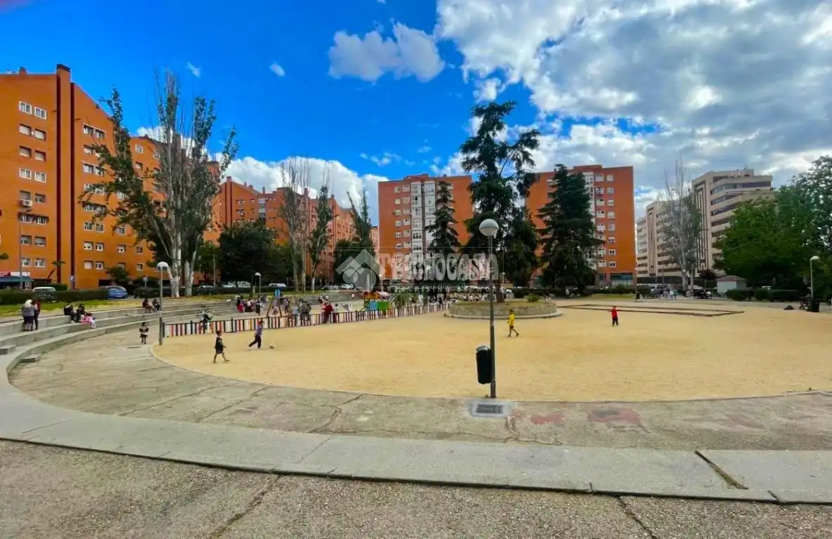 Vista exterior de Piso en venta en Madrid con Aire acondicionado, Calefacción y Parquet