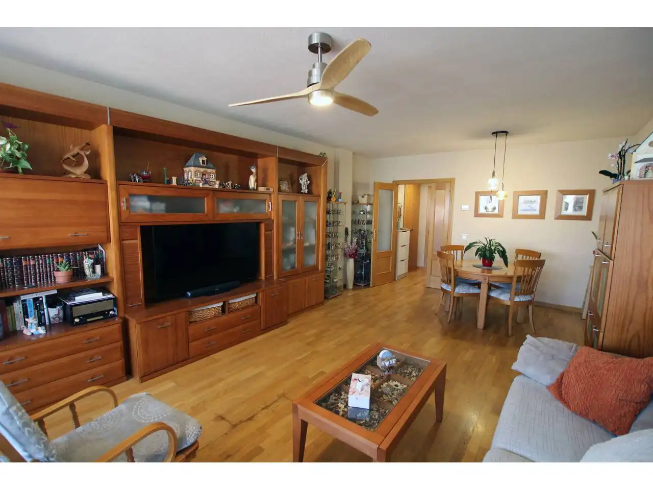 Sala de estar de Piso en venta en Coslada con Aire acondicionado, Calefacción y Parquet
