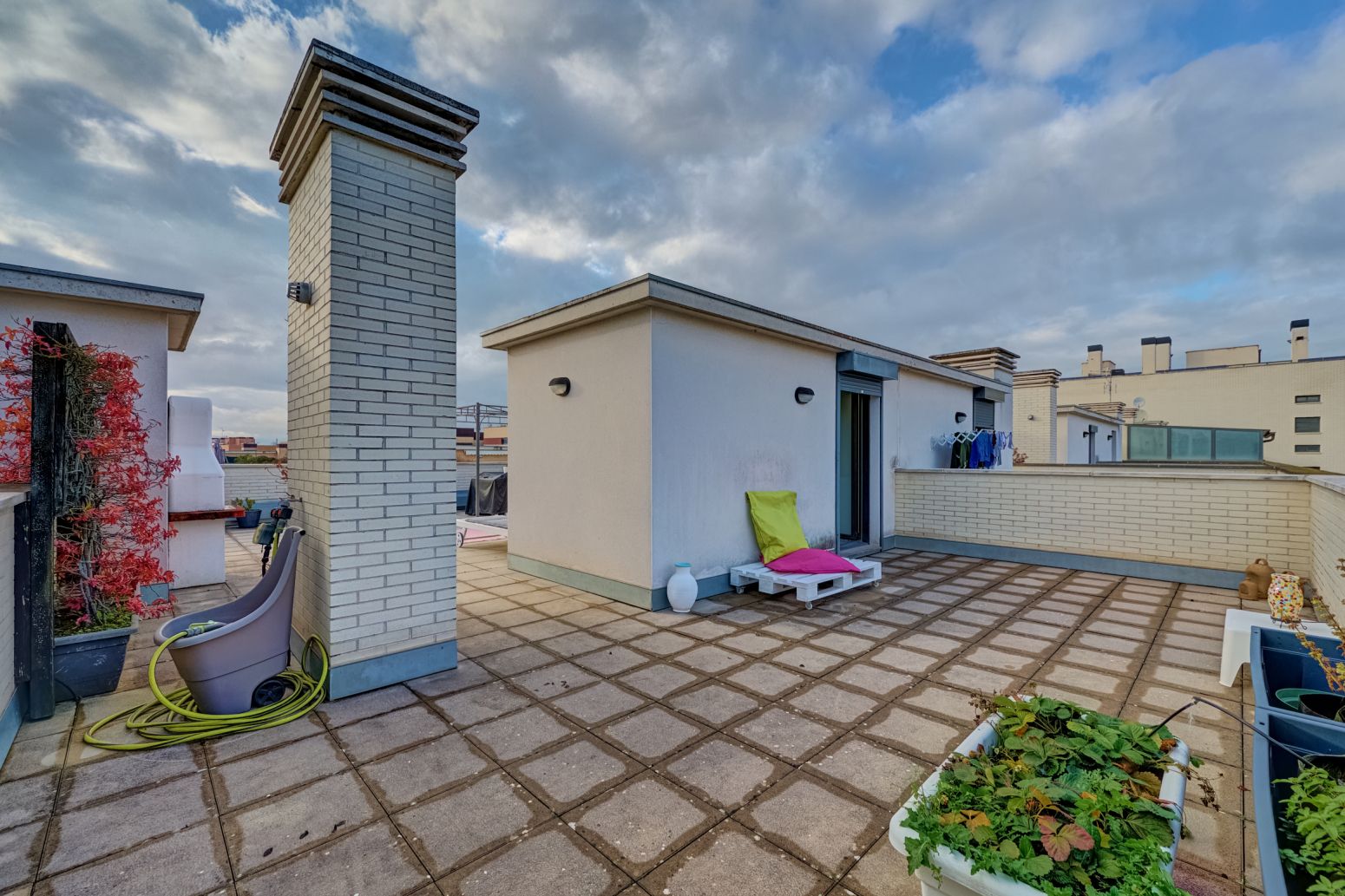 Terrassa de Àtic en venda en  Pamplona / Iruña amb Calefacció, Jardí privat i Parquet