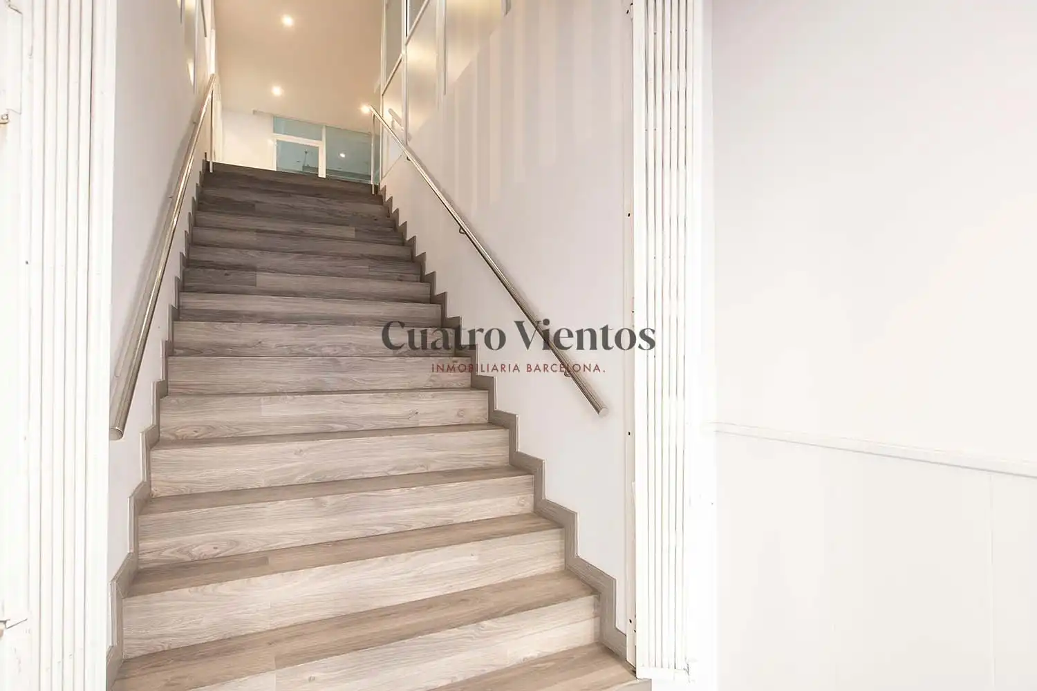 Office for sale in Barcelona  with Air Conditioner and Heating