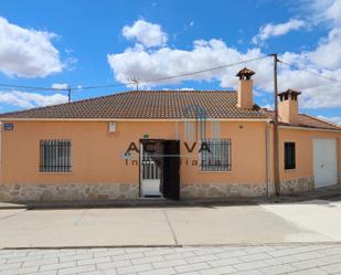 Vista exterior de Casa o xalet en venda en Rasueros