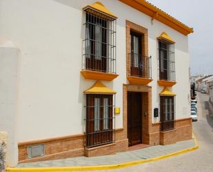 Vista exterior de Casa o xalet en venda en El Saucejo amb Piscina