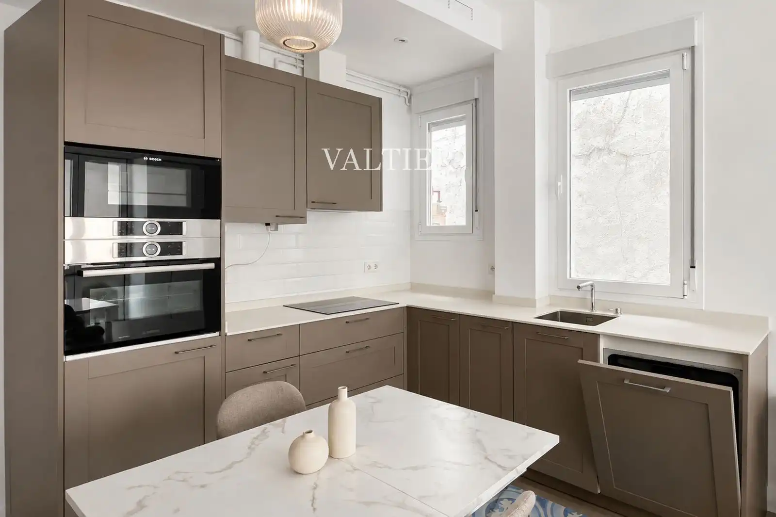 Kitchen of Flat for rent in Madrid  with Air Conditioner and Furnished