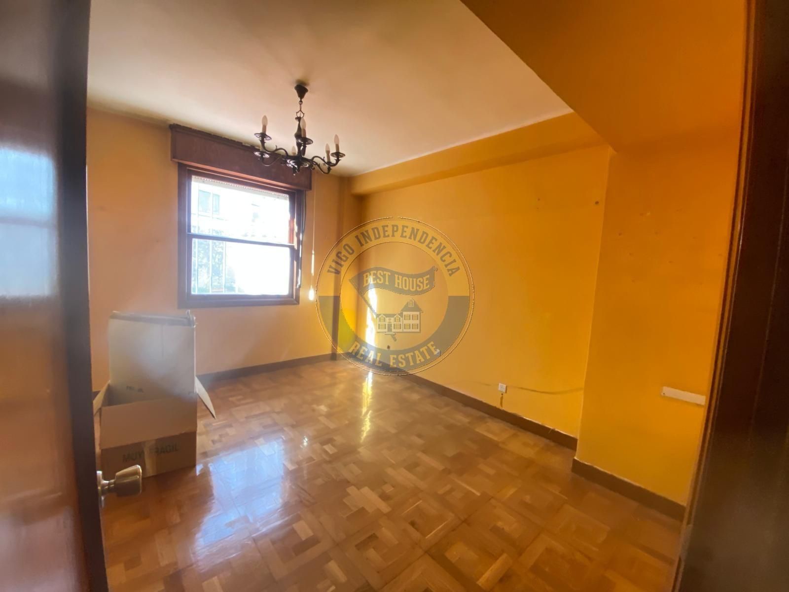 Bedroom of Flat for sale in Vigo   with Parquet flooring, Terrace and Balcony