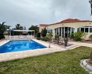 Piscina de Casa o xalet en venda en Mont-roig del Camp amb Aire condicionat, Calefacció i Jardí privat