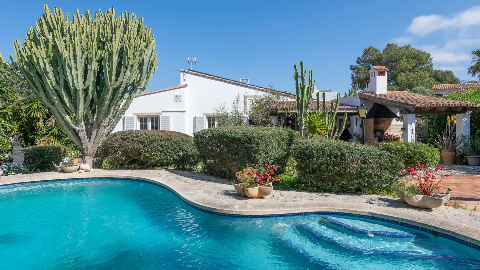 Swimming pool of Houses for sale in Llucmajor  with Air Conditioner, Heating and Terrace