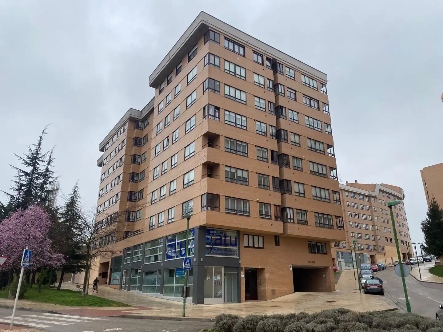 Vista exterior de Pis en venda en Burgos amb Calefacció, Terrassa i Traster