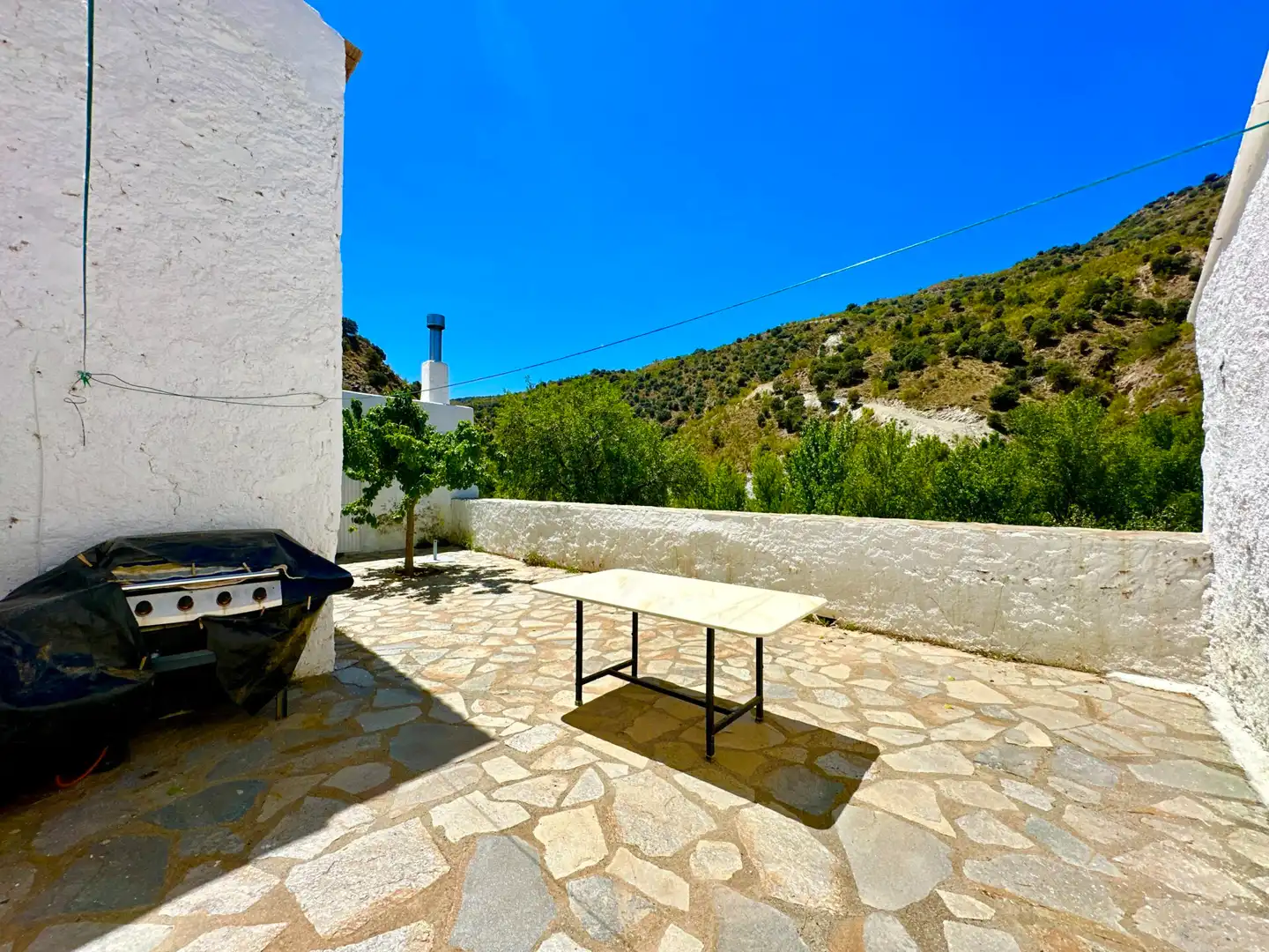Vista exterior de Finca rústica en venda en Sierro amb Aire condicionat, Calefacció i Jardí privat