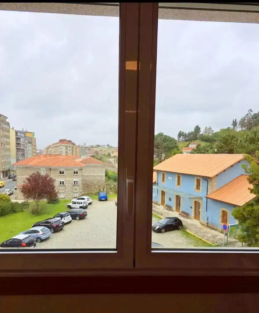 Vista exterior de Pis en venda en Vilagarcía de Arousa amb Terrassa i Balcó