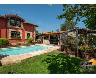 Jardí de Casa o xalet en venda en Alfoz de Lloredo amb Terrassa i Piscina