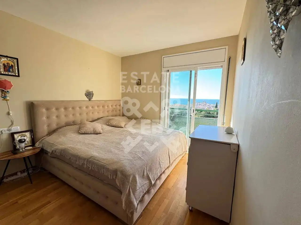 Schlafzimmer von Maisonette zum Verkauf in Sitges mit Klimaanlage, Heizung und Privatgarten