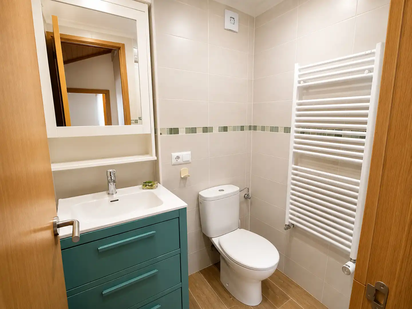 Bathroom of Detached homes for rent in Camargo  with Heating, Private garden and Terrace