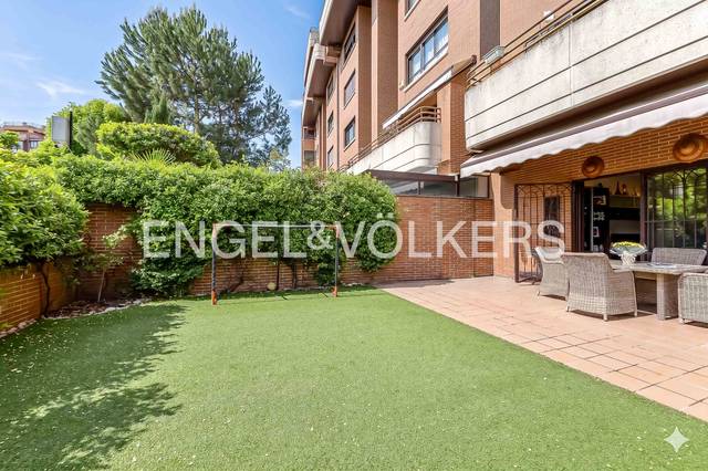 Piso en Venta en Calle del Infante Diego en Sanchinarro