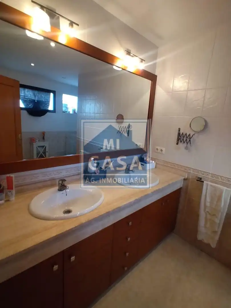 Cuina de Casa o xalet en venda en Mérida amb Aire condicionat, Calefacció i Terrassa
