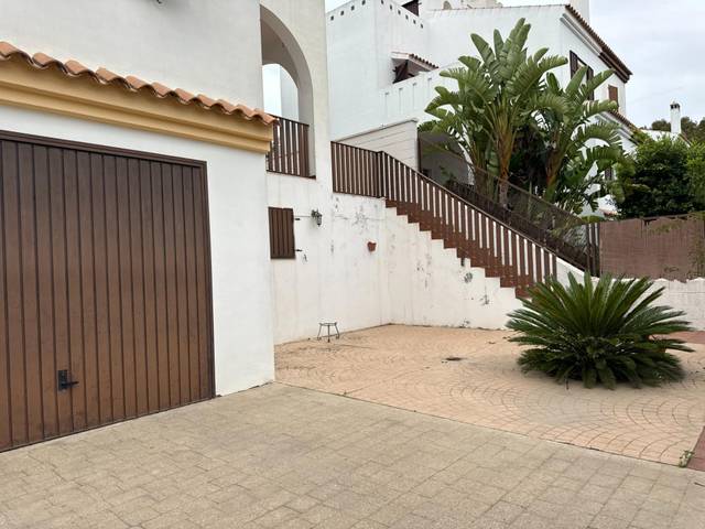 Dúplex en Venta en Bonanza - Avda de Huelva - Barrio Andalucia