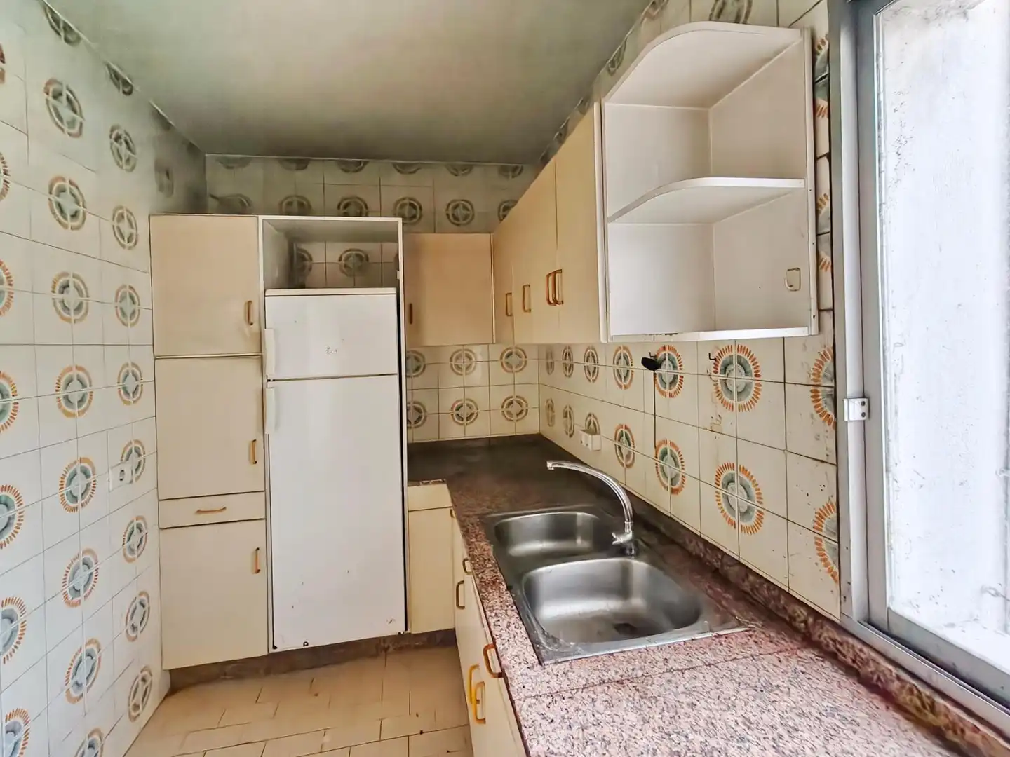 Küche von Wohnung zum Verkauf in Pontevedra Capital  mit Privatgarten