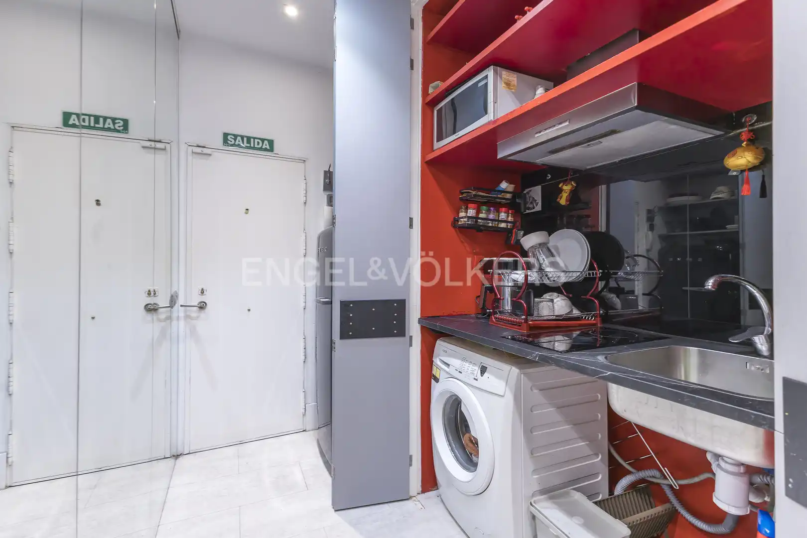 Kitchen of Flat for rent in Madrid  with Air Conditioner, Heating and Parquet flooring