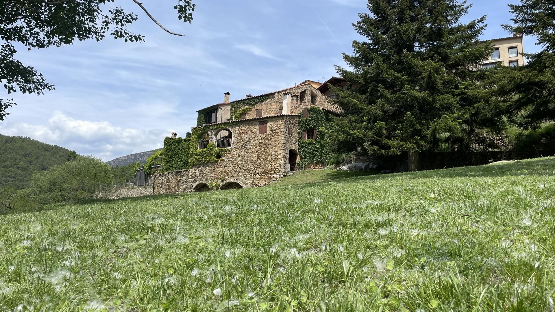 Vista exterior de Finca rústica en venda en Arsèguel amb Calefacció