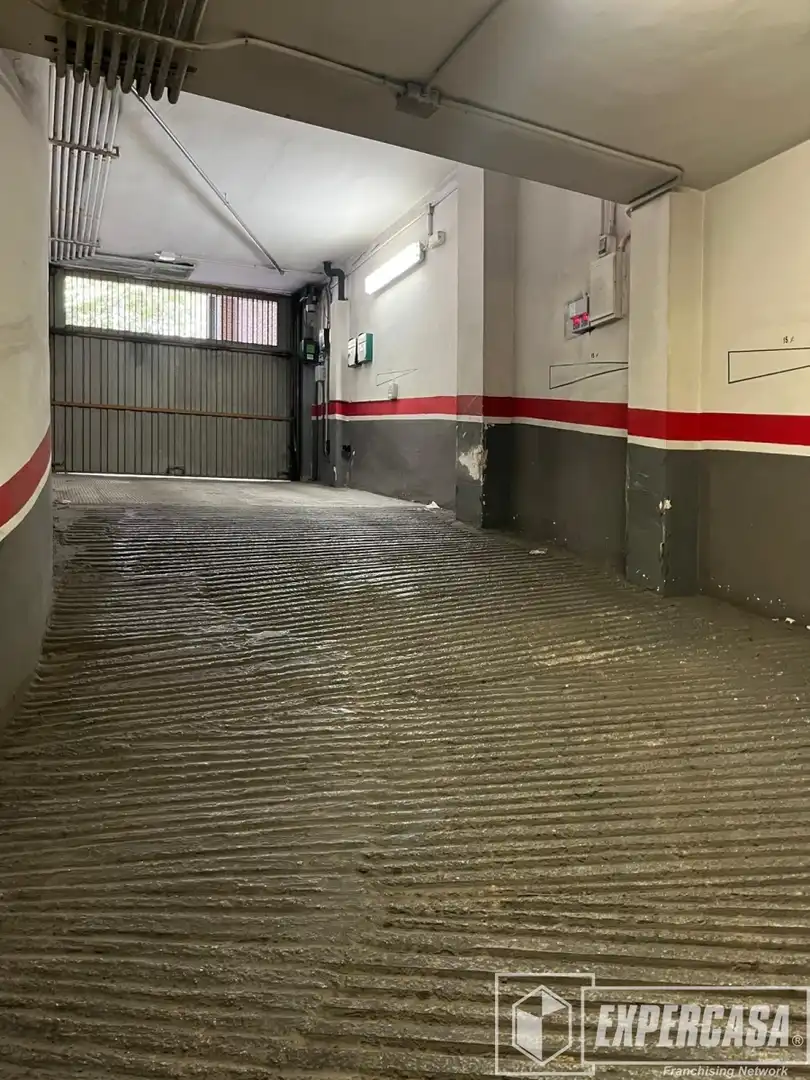 Aparcament de Pis de lloguer en Valencia amb Aire condicionat i Calefacció