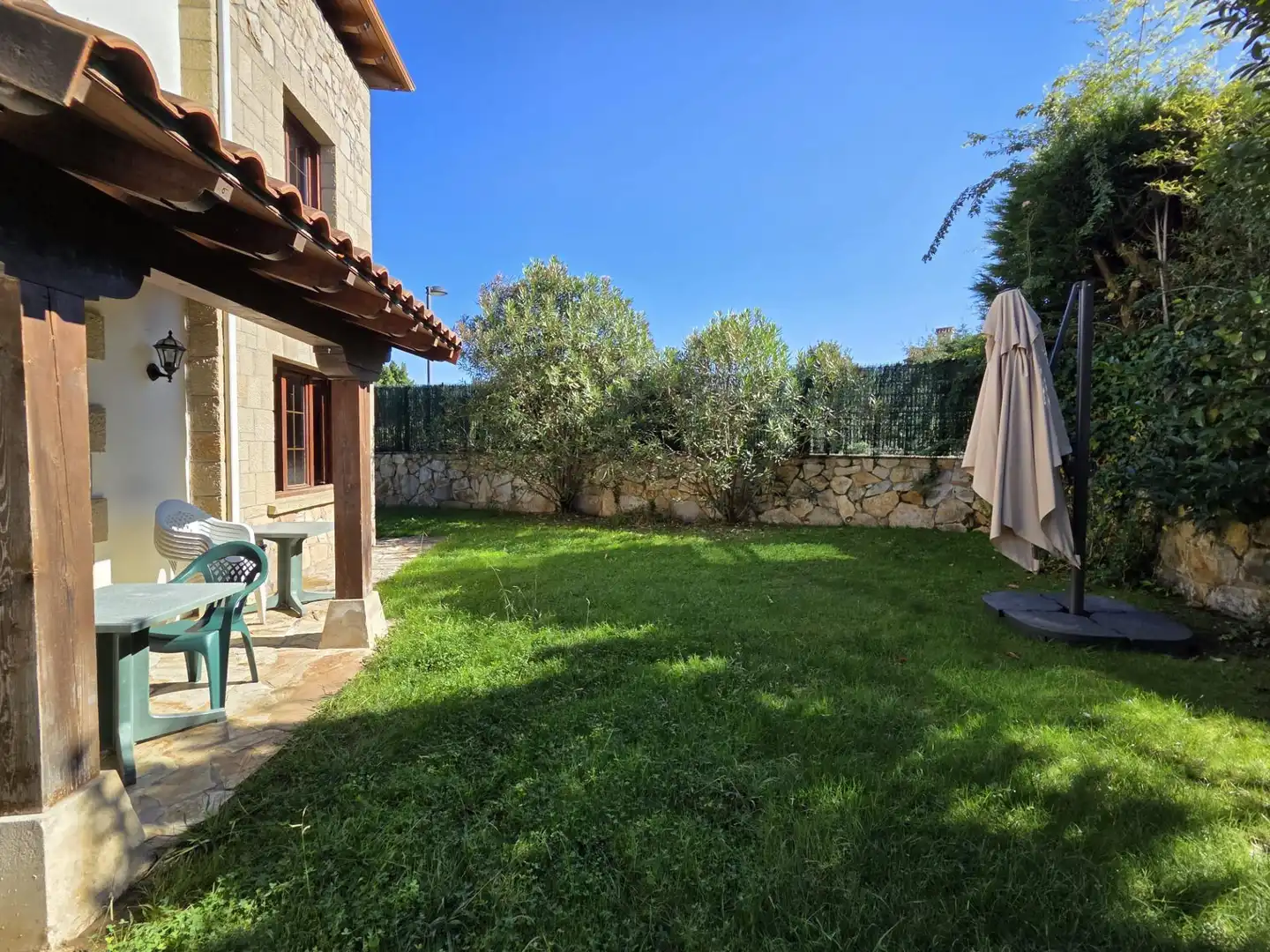 Jardí de Casa adosada en venda en Ribamontán al Monte amb Calefacció, Jardí privat i Terrassa