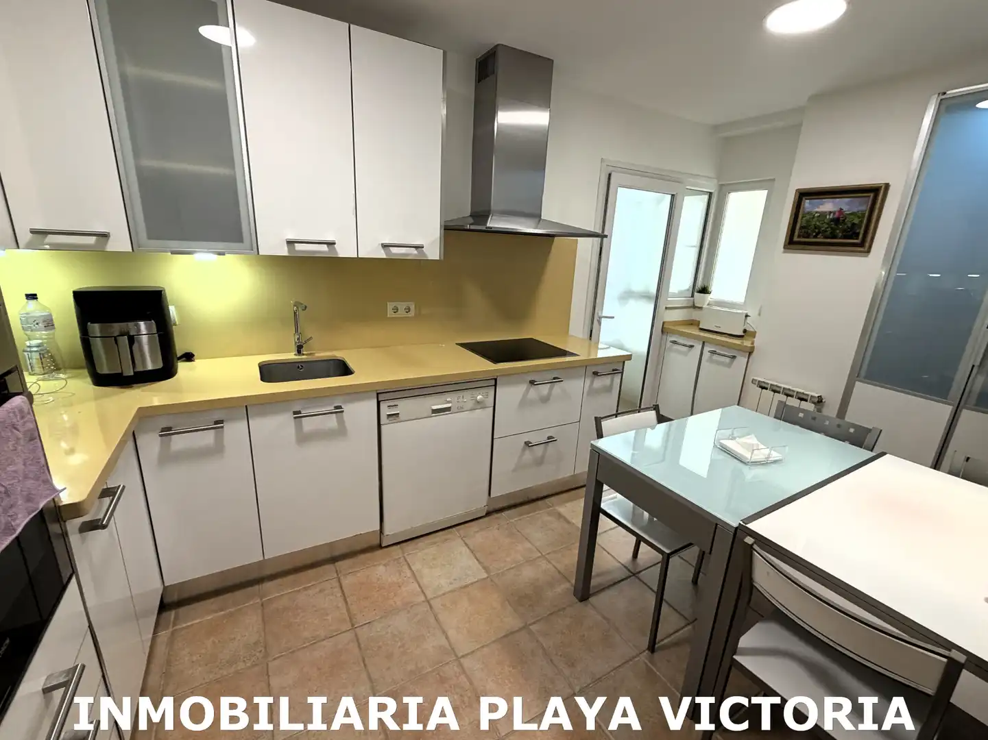 Kitchen of Flat for sale in Cádiz  with Air Conditioner, Heating and Parquet flooring