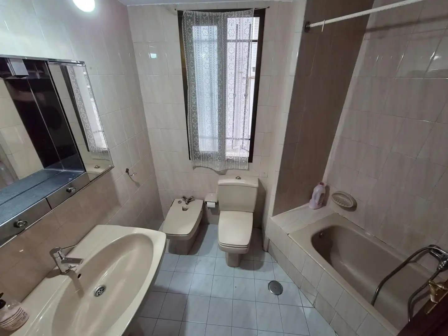Badezimmer von Wohnungen zur Miete in Ponferrada mit Terrasse und Möbliert